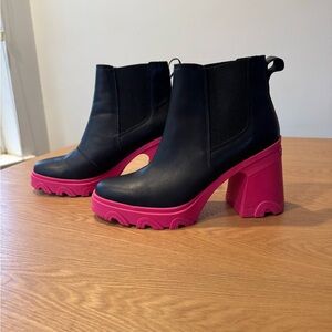 Sorel Black and Hot Pink Ankle Boots